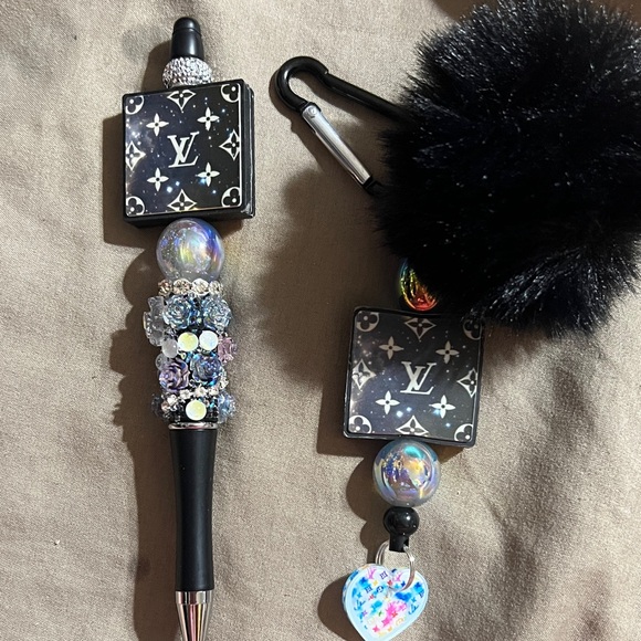 Handmade Accessories - Black and Silver Pen with Matching Keychain.